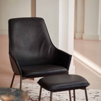 Freifrau Grace Lounge Chair High und Ottoman