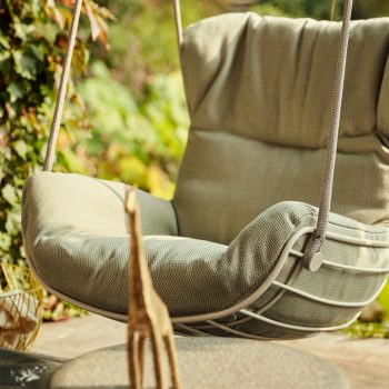 Freifrau | Outdoorkollektion Swingseat Shooting Villa Lago | Lehner Raumkonzept