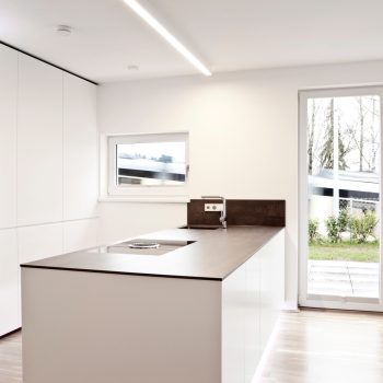 Modernes Gesamtkonzept Apartment - Lehner Raumkonzept