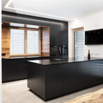 Innenarchitektur Linz - Offene grifflose Küche mit Kochinsel | Designküche