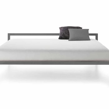 Bett von mdf italia, erhältlich bei Lehner Raumkonzept